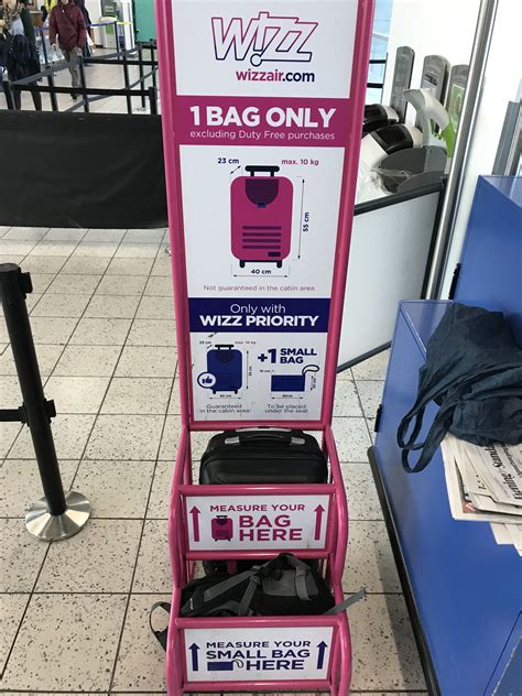 wizz air luggage prices